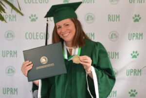 Hace historia en el RUM primera estudiante en aprobar defensa de tesis doctoral en Psicología Escolar
