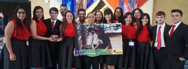 noticia UPRRP Imagen estudiantes Enactus Río Piedras: un proyecto de desarrollo para la Plaza del Mercado