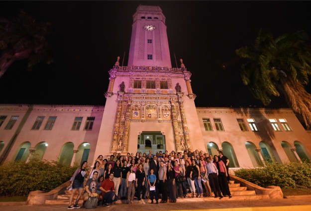 Encendido Rosado Torre UPR La Torre de la UPR se ilumina de rosa