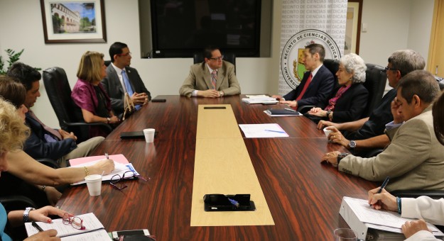 Director del CDC y UPR con agenda para combatir el Zika