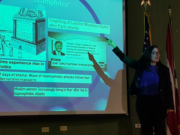 Yanelle Strich durante su conferencia. Yanelle Strich durante su conferencia.