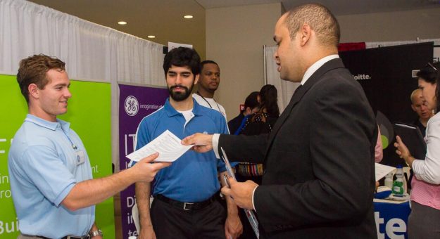 Feria de Empleos UPR Río Piedras