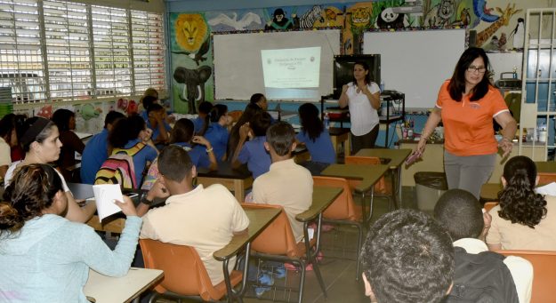 Feria de Salud Escuela Intermedia República de México