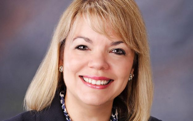 Dra. Ana N. López Fuentes, Decana de la Escuela de Medicina Dental del RCM Dra. Ana N. López Fuentes, Decana de la Escuela de Medicina Dental del RCM