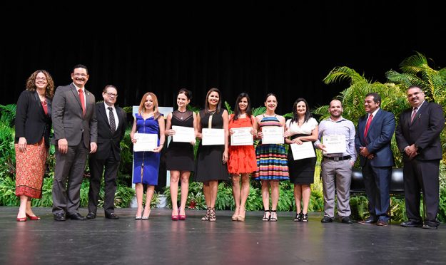 Graduación Médicos Residentes RCM Graduación Médicos Residentes RCM