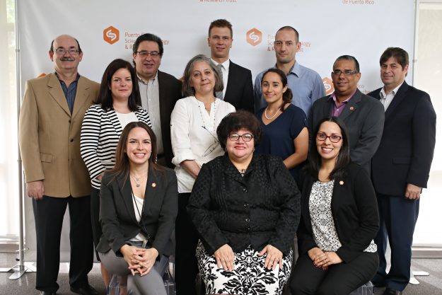 Ganadores de Small Research Grants Program junto a directivos del FCTI y Universidad de Puerto Rico. (José Madera Photo) Ganadores de Small Research Grants Program junto a directivos del FCTI y Universidad de Puerto Rico. (José Madera Photo)