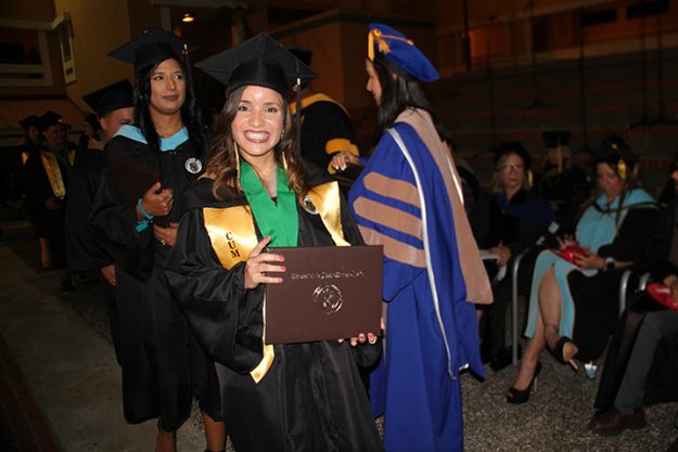 Colación de Grados en UPR Utuado Colación de Grados en UPR Utuado