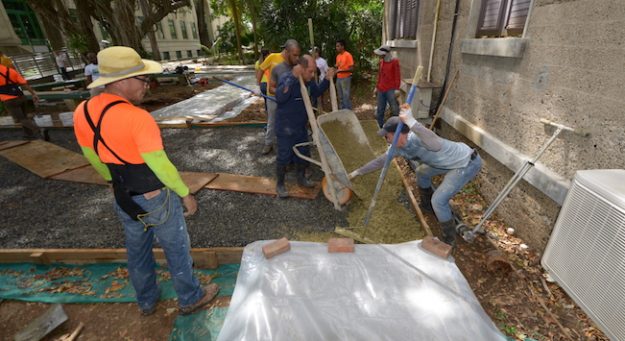 Tercera fase del hormigón permeable en RUM