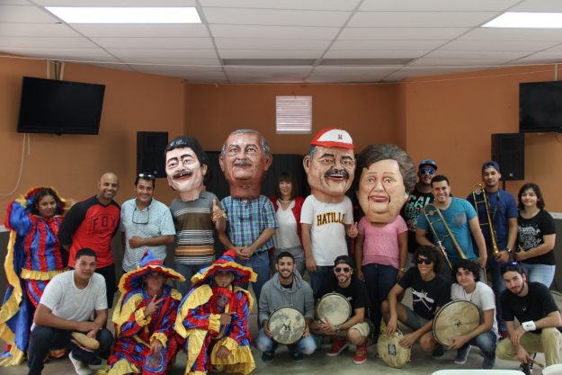 Nuevos Guaraguaos Celebran su Alma Mater a Rumbo de Plena Nuevos Guaraguaos Celebran su Alma Mater a Rumbo de Plena