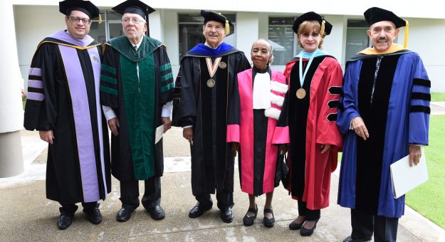 Ceremonia Distinciones Académicas RCM (Foto por Ingrid Torres)