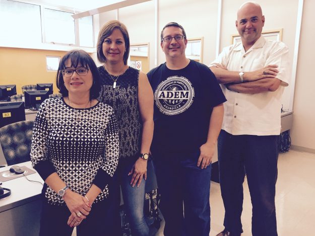 Dra. Aida Méndez, Dra. Beatriz Guerrero, Dr. Edwin González y el Dr. Carlos Ruíz Dra. Aida Méndez, Dra. Beatriz Guerrero, Dr. Edwin González y el Dr. Carlos Ruíz