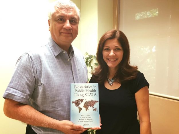 Los doctores Erick Suárez y Cynthia Pérez presentaron el libro Biostatistics in Public Health Using STATA Los doctores Erick Suárez y Cynthia Pérez presentaron el libro Biostatistics in Public Health Using STATA