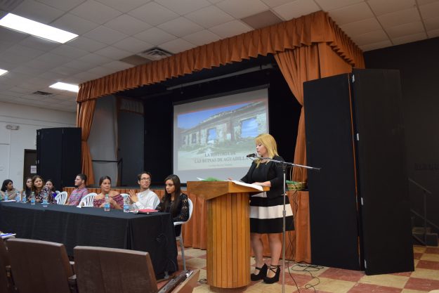 Estudiante Lorelain Barreto Valentín durante su presentación en UPR Aguadilla Estudiante Lorelain Barreto Valentín durante su presentación en UPR Aguadilla