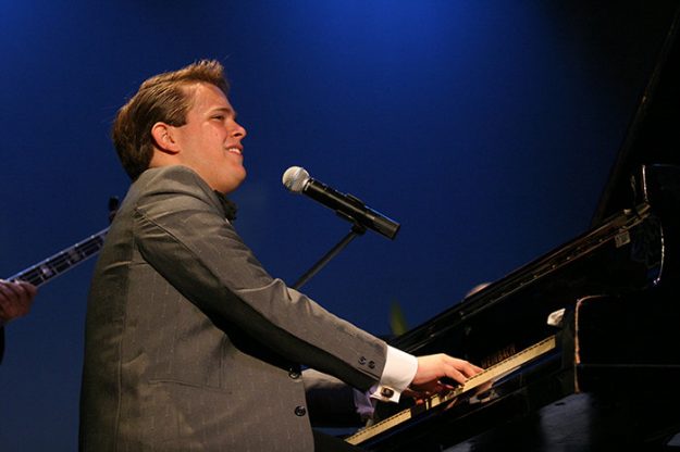 Rodrigo de la Cadena Rodrigo de la Cadena