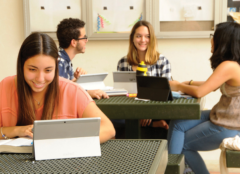 Becas del Fondo Dotal de la UPR Becas del Fondo Dotal de la UPR