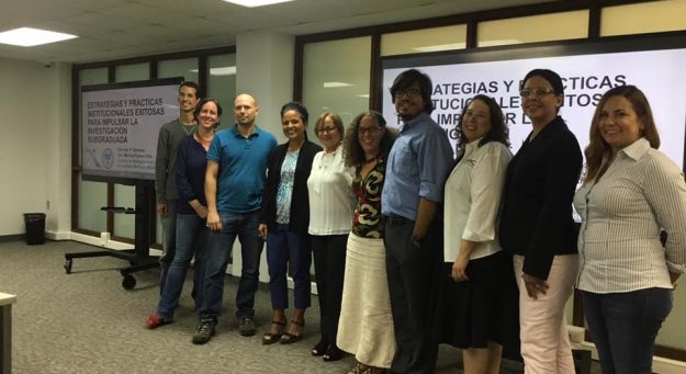 Investigadoras de UPR-Cayey presentan estrategias exitosas para impulsar la investigación subgraduada