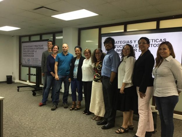 Investigadoras de UPR-Cayey presentan estrategias exitosas para impulsar la investigación subgraduada Investigadoras de UPR-Cayey presentan estrategias exitosas para impulsar la investigación subgraduada