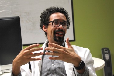 Dr. Roberto Meléndez, director de la investigación Dr. Roberto Meléndez, director de la investigación