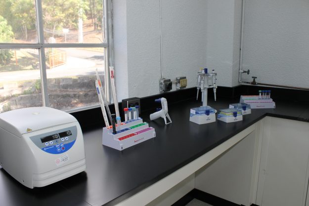 El laboratorio servirá como espacio para dar talleres a maestros y estudiantes de escuelas circundantes al recinto El laboratorio servirá como espacio para dar talleres a maestros y estudiantes de escuelas circundantes al recinto