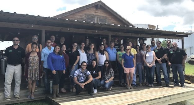 Tercer simposio ARPAS en Tai South Farm, Lajas.
