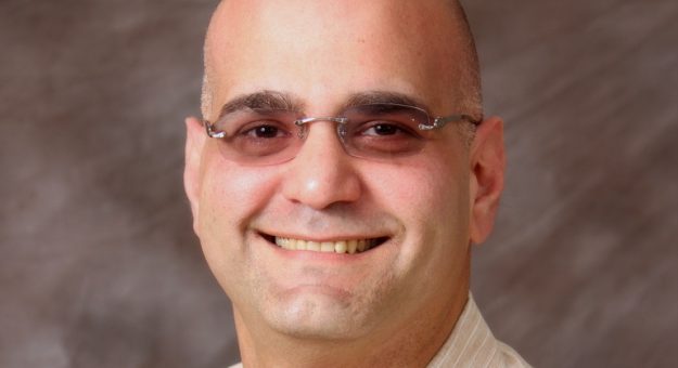 Dr. Carlos R. Ruiz Martínez