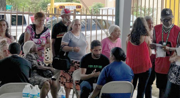 Orientación a residentes del área metro en la Feria de Servicios: Salud, Educación y Empleo