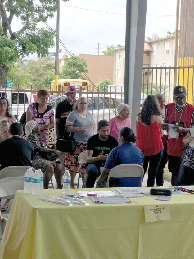 Orientación a residentes del área metro en la Feria de Servicios: Salud, Educación y Empleo Orientación a residentes del área metro en la Feria de Servicios: Salud, Educación y Empleo