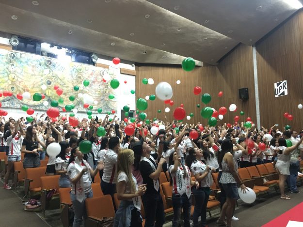 Estudiantes de la Clase Graduanda 2016 durante la Despedida de Graduandos Estudiantes de la Clase Graduanda 2016 durante la Despedida de Graduandos