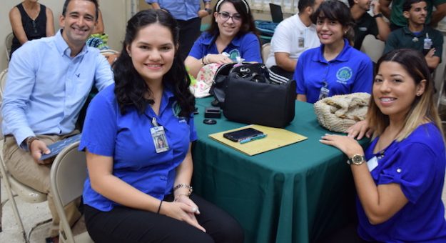 La doctora Orama explicó que 55 alumnos del RUM, tomaron los exámenes de certificación. Suministrada