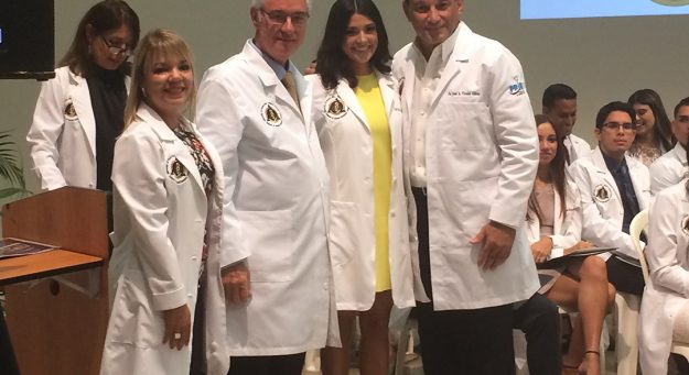 Nueva cepa de estudiantes de medicina dental