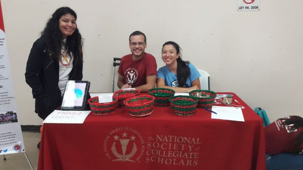 Mesa informativa-The National Society of Collegiate Scholars at UPR Bayamón Mesa informativa-The National Society of Collegiate Scholars at UPR Bayamón
