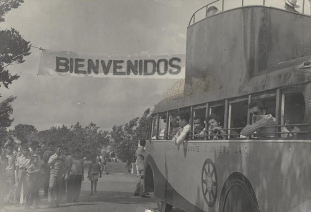 70 años del Teatro Rodante Universitario 70 años del Teatro Rodante Universitario