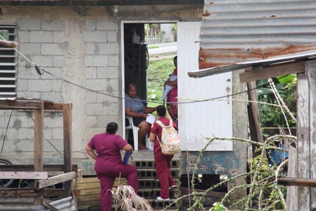 Estudiantes de Enfermería impactan comunidad de Playa Guayanés Estudiantes de Enfermería impactan comunidad de Playa Guayanés