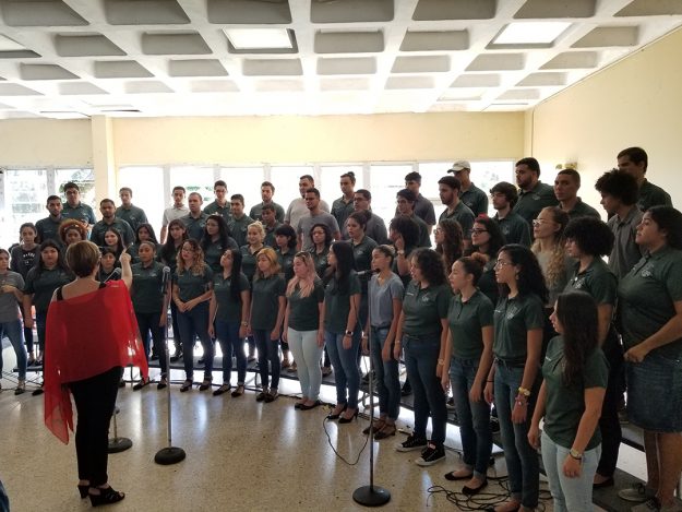 Arranca en UPR Cayey la Navidad Arranca en UPR Cayey la Navidad