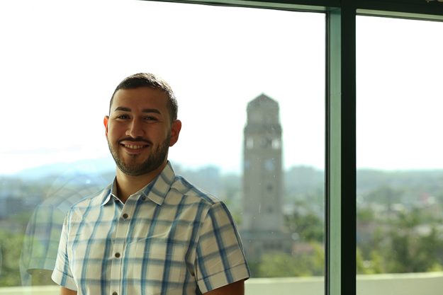 José R Hernández José R Hernández