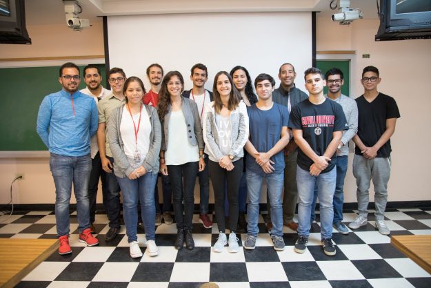 Grupo de participantes en la presentación de los trabajos del primer Centro de Nanotecnología Ambiental de la Universidad de Puerto Rico (UPR), celebrado en el Edificio Facundo Bueso del Recinto de Río Piedras de la Universidad de Puerto Rico Grupo de participantes en la presentación de los trabajos del primer Centro de Nanotecnología Ambiental de la Universidad de Puerto Rico (UPR), celebrado en el Edificio Facundo Bueso del Recinto de Río Piedras de la Universidad de Puerto Rico