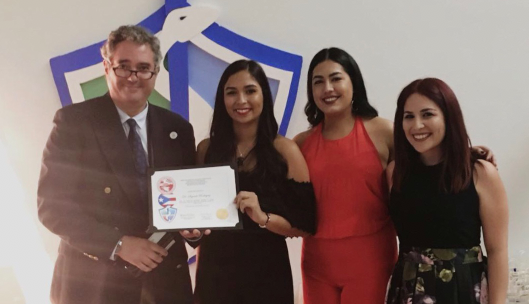Rector junto a miembros de la American Medical Student Association, Capítulo de Premédica de la UPR de Río Piedras Rector junto a miembros de la American Medical Student Association, Capítulo de Premédica de la UPR de Río Piedras