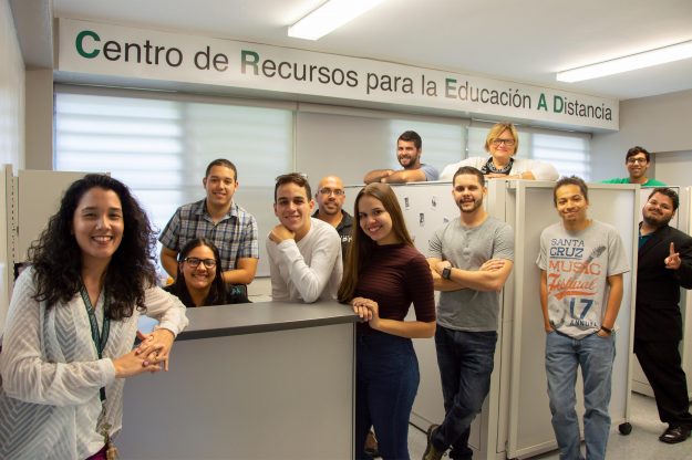 Parte del equipo de trabajo del recién inaugurado CREAD. Parte del equipo de trabajo del recién inaugurado CREAD.