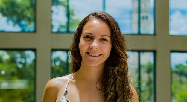 Maite Morales estudiante de Ciencias Ambientales becada en China