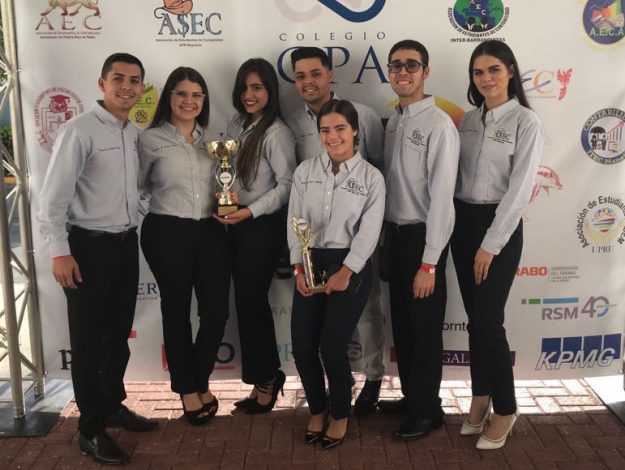 Miembros de la Asociación de contabilidad de la UPR Bayamón Miembros de la Asociación de contabilidad de la UPR Bayamón