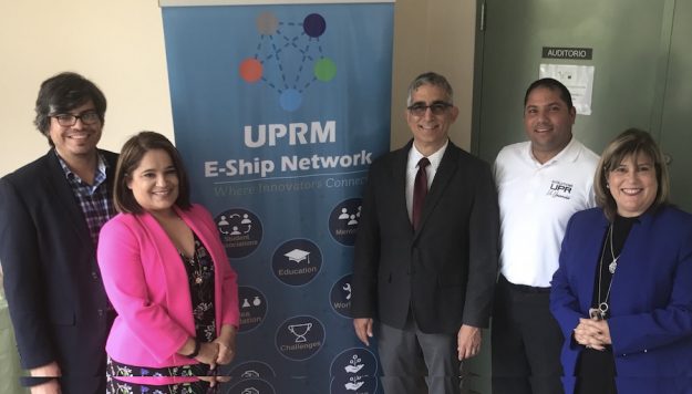 Ubaldo Córdova, ayudante de la Rectora; Mariel Nieves, decana de Administración de Empresas; Agustín Rullán, decano de Ingeniería; Walter Alomar, presidente de la Junta de Gobierno de la UPR; y Wilma Santiago, rectora interina del RUM. Ubaldo Córdova, ayudante de la Rectora; Mariel Nieves, decana de Administración de Empresas; Agustín Rullán, decano de Ingeniería; Walter Alomar, presidente de la Junta de Gobierno de la UPR; y Wilma Santiago, rectora interina del RUM.
