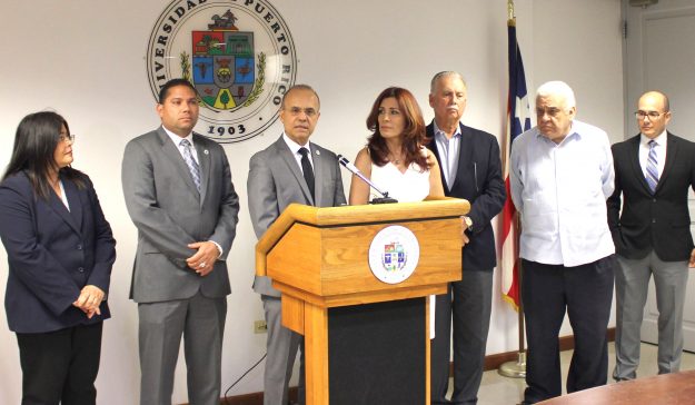 Junta de Gobierno elige por unanimidad al doctor Jorge Haddock Acevedo como presidente en propiedad de la UPR Junta de Gobierno elige por unanimidad al doctor Jorge Haddock Acevedo como presidente en propiedad de la UPR