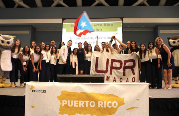 En la foto, parte del equipo de Enactus de la Universidad de Puerto Rico en Humacao durante la Duodécima Copa Nacional donde lograron el Campeonato Nacional. En la foto, parte del equipo de Enactus de la Universidad de Puerto Rico en Humacao durante la Duodécima Copa Nacional donde lograron el Campeonato Nacional.