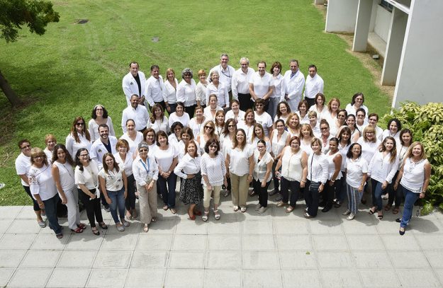 Ciencias Médicas se viste de blanco para reflexionar sobre las lecciones aprendidas de María Ciencias Médicas se viste de blanco para reflexionar sobre las lecciones aprendidas de María
