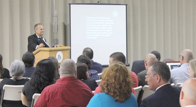 Presidente de UPR, Dr. Jorge Haddock, destaca la importancia de defender las exenciones de matrícula y generar nuevos ingresos para ofrecer más ayudas económicas.