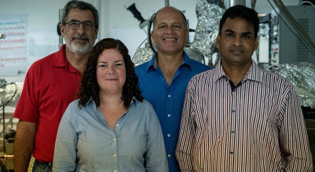 Como parte del equipo científico se encuentran la Dra. Vilmalí López-Mejías, Dr. Ratkanar Palai, Dr. Carlos R. Cabrera, director del centro de estudio de energía renovable, llamado NSF-PREM: Center for Interfacial Electrochemistry of Energy Matererials (CiE^2M) y el Dr. Jorge L. Colón.