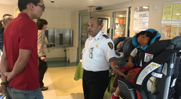 Ciencias Médicas hace llamado a utilizar correctamente el Asiento Protector de menores