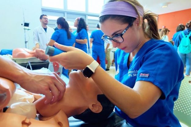 Acreditado hasta el 2022 el Programa de Maestría de la Escuela de Enfermería con especialidad en anestesia Acreditado hasta el 2022 el Programa de Maestría de la Escuela de Enfermería con especialidad en anestesia