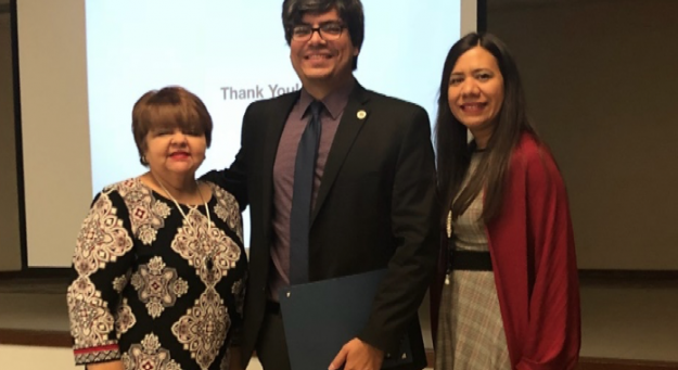 De izquierda a derecha la Prof. Carmen A. Bracero Lugo, Rectora Interina UPR Ponce, el Dr. Ubaldo M. Córdova Figueroa, Vicepresidente Interino UPR, y la Dra. Joahana Ramos Virola, Decana Asociada de Asuntos Académicos UPR Ponce.