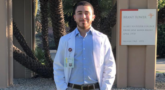 En la foto, Josué E. Collazo López, estudiante del Departamento de Biología de la Universidad de Puerto Rico en Humacao y ganador del premio “Top 10 Scholars Award” .